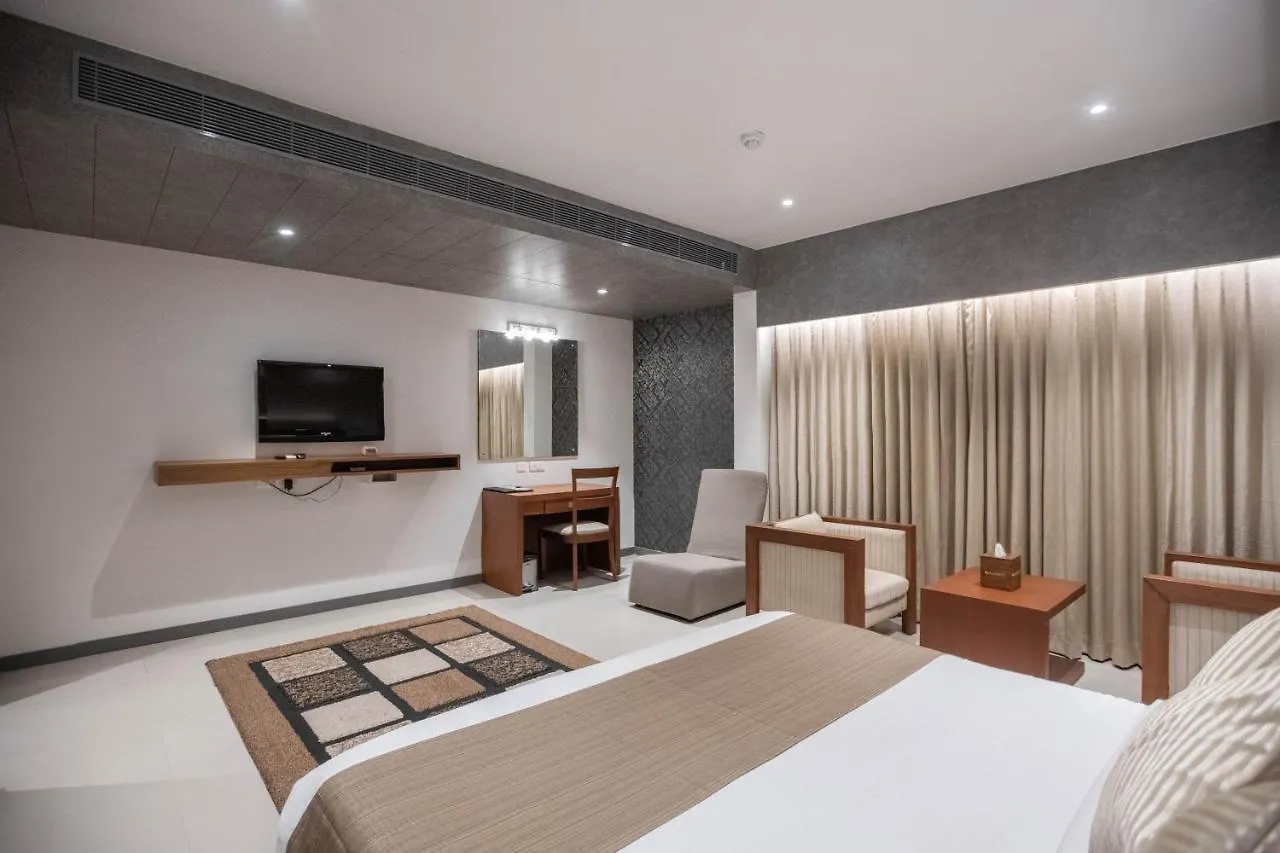 Hotel Niya Regency Thrissur